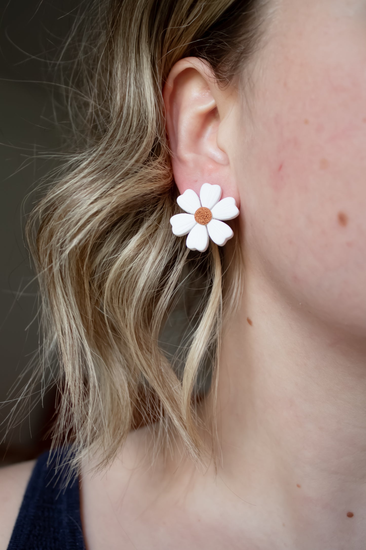 Daisy Studs