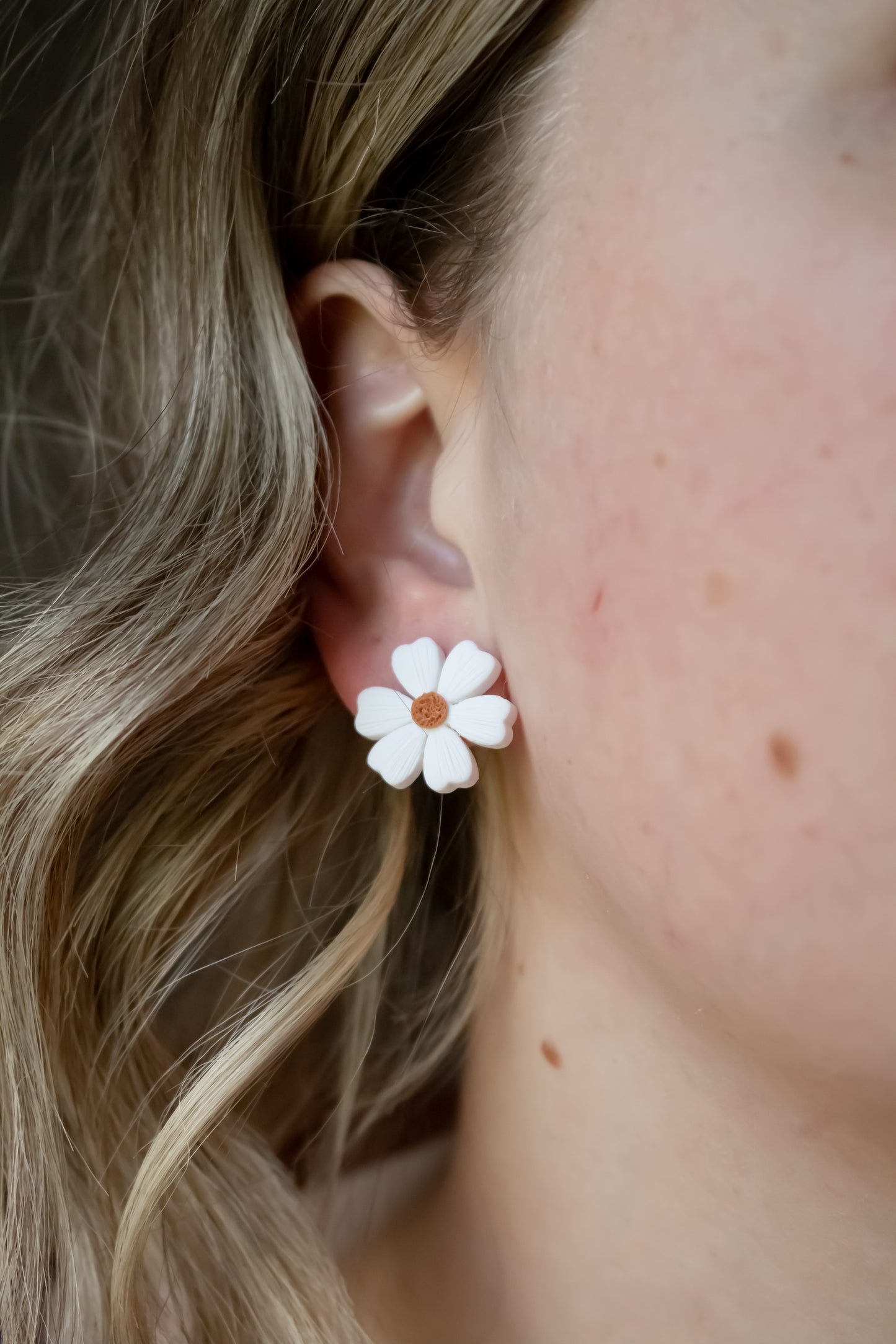 Daisy Studs